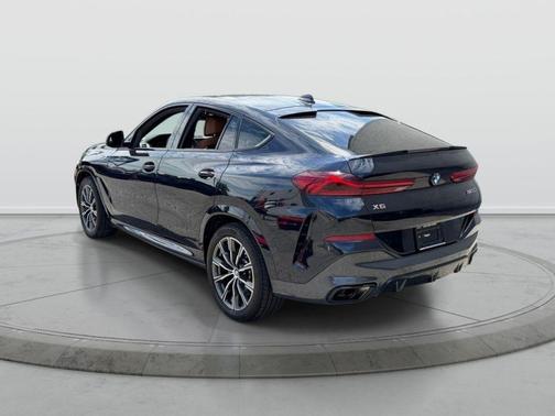 Carbon Black Metallic 2023 BMW X6 M50i