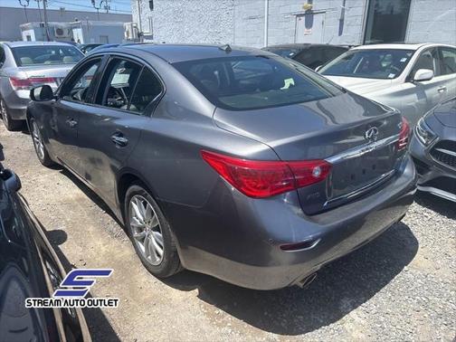 2015 INFINITI Q50 Premium