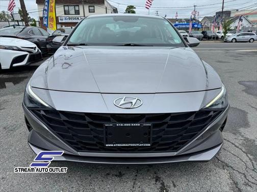 2022 Hyundai ELANTRA HEV Blue