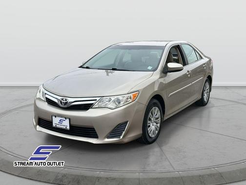 2014 Toyota Camry LE