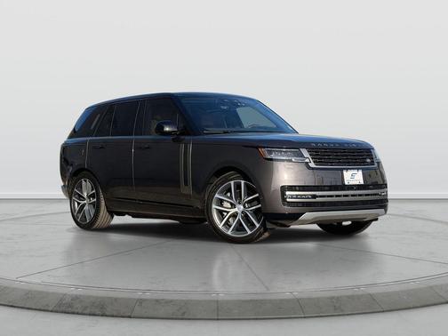 2025 Land Rover Range Rover P550e SE