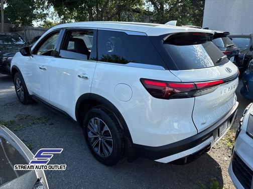 2022 INFINITI QX60 Pure