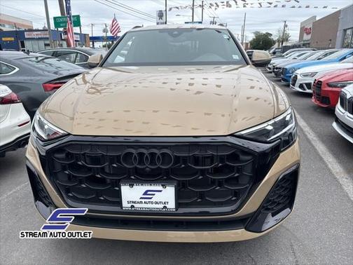 2024 Audi Q8 55 Premium Plus