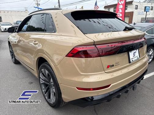 2024 Audi Q8 55 Premium Plus