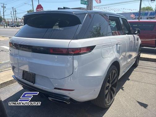 2024 Land Rover Range Rover Sport SE