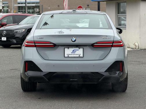 Brooklyn Grey Metallic 2026 BMW 530 xDrive