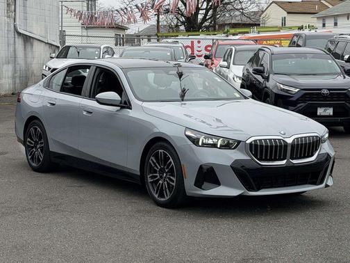 Brooklyn Grey Metallic 2026 BMW 530 xDrive