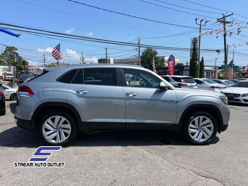 2023 Volkswagen Atlas Cross Sport 2.0T SE w/Technology 4MOTION