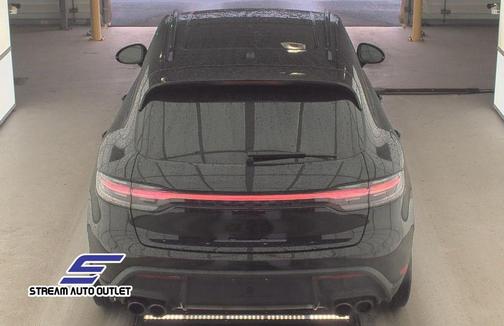 2023 Porsche Macan Base
