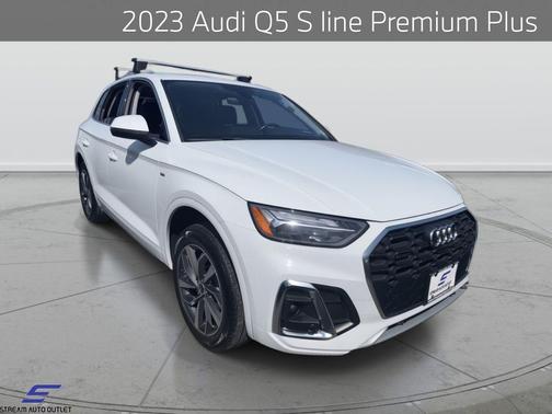 2023 Audi Q5 45 S line Premium Plus