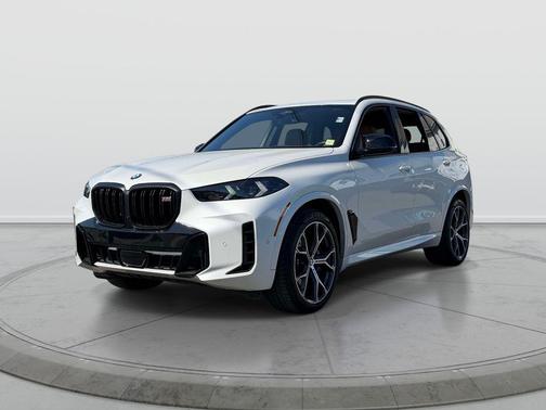 Mineral White Metallic 2026 BMW X5 M60i