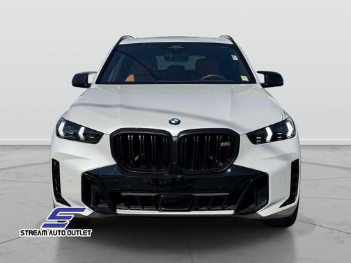 Mineral White Metallic 2026 BMW X5 M60i