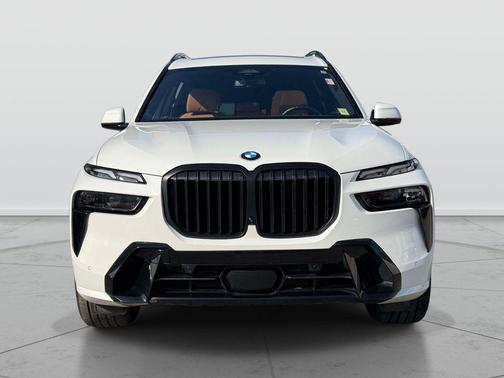 Alpine White 2026 BMW X7 xDrive40i