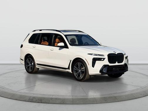 Alpine White 2026 BMW X7 xDrive40i
