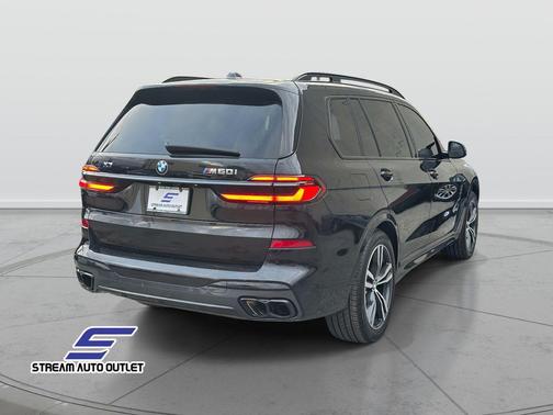 2025 BMW X7 M60i