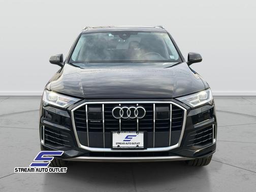 2023 Audi Q7 55 Premium Plus