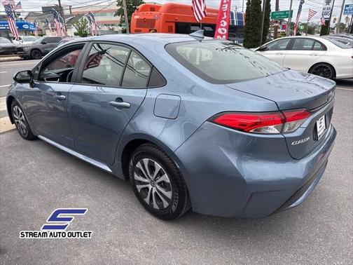 2022 Toyota Corolla Hybrid LE
