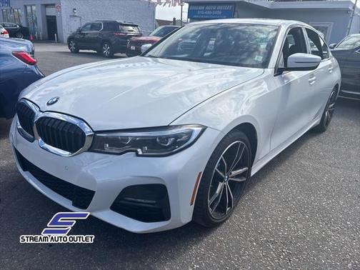 2022 BMW 330 xDrive