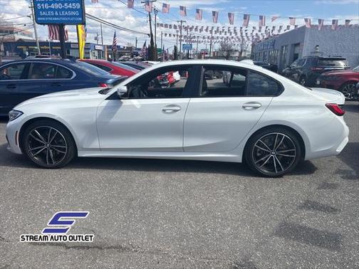 2022 BMW 330 xDrive