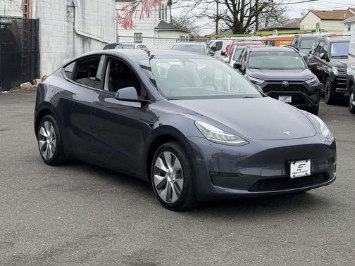 Midnight Silver Metallic 2023 Tesla Model Y Long Range Dual Motor All-Wheel Drive