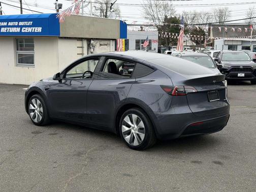Midnight Silver Metallic 2023 Tesla Model Y Long Range Dual Motor All-Wheel Drive