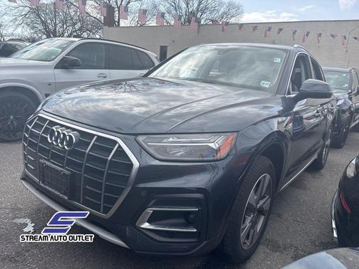 2023 Audi Q5 40 Premium Plus