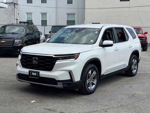 Platinum White Pearl 2025 Honda Pilot EX-L