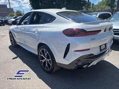 2023 BMW X6 xDrive40i