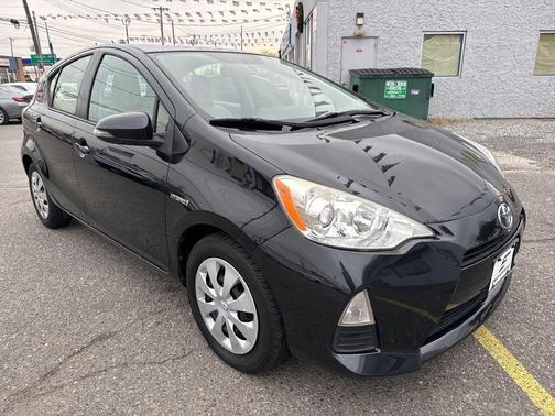 2012 Toyota Prius c Four