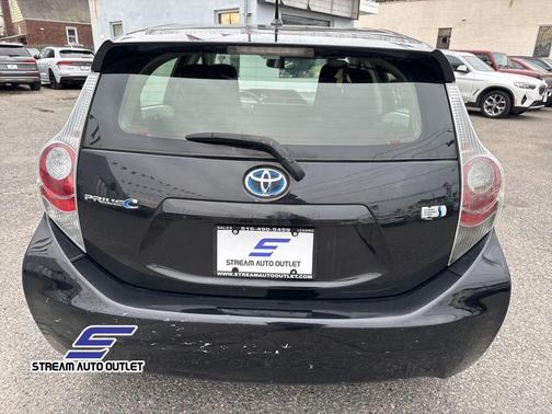 2012 Toyota Prius c Four