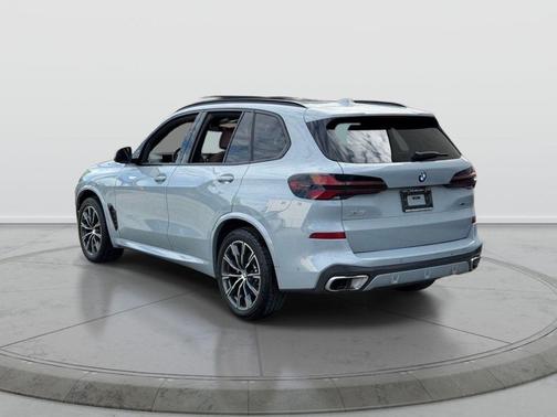 Brooklyn Grey Metallic 2026 BMW X5 xDrive40i