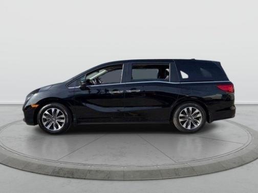 Crystal Black Pearl 2023 Honda Odyssey EX-L