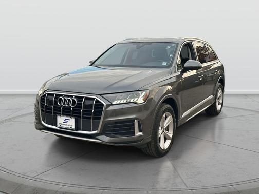 2024 Audi Q7 45 Premium Plus