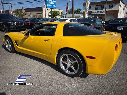 2004 Chevrolet Corvette Base