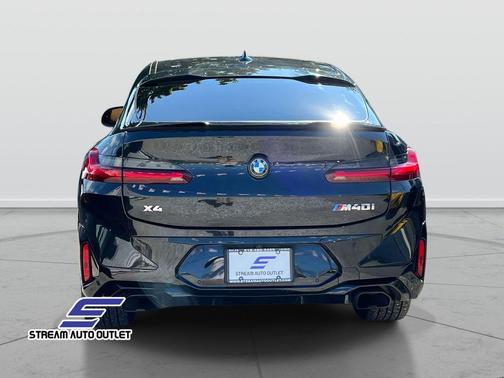 2023 BMW X4 M40i