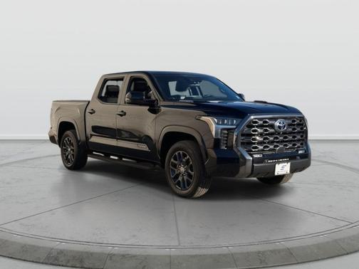 2022 Toyota Tundra Hybrid Platinum