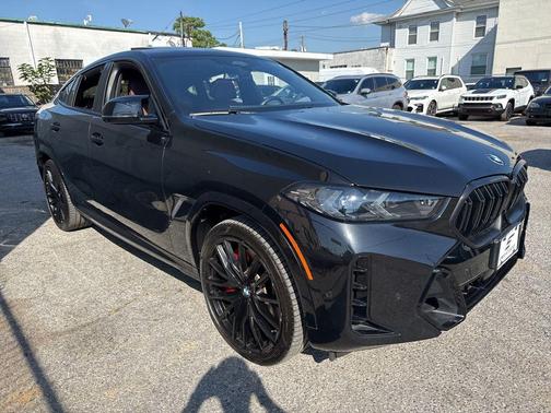 2024 BMW X6 M60i