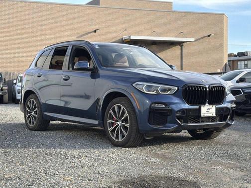 2021 BMW X5 M50i