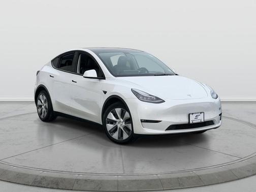 2022 Tesla Model Y Long Range Dual Motor All-Wheel Drive