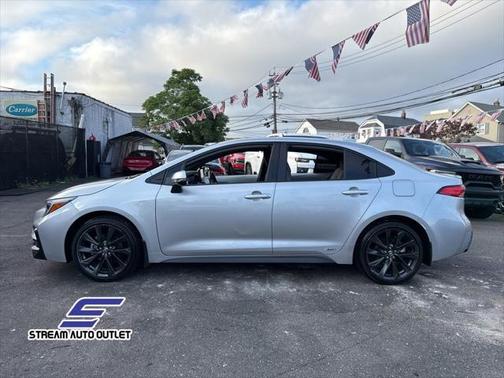 2024 Toyota Corolla Hybrid SE