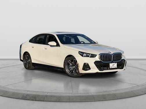 White Metallic 2026 BMW 530 xDrive
