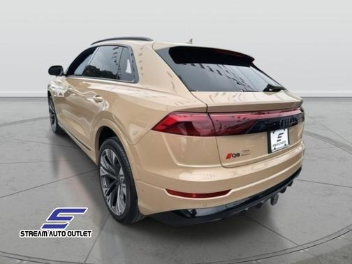 2024 Audi Q8 55 Premium Plus
