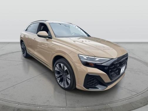2024 Audi Q8 55 Premium Plus