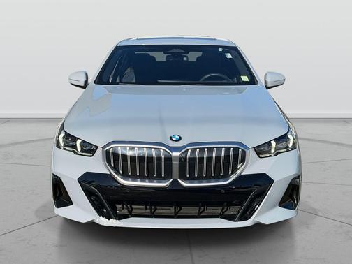 2025 BMW 530 530i