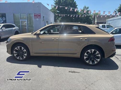 2024 Audi Q8 55 Premium