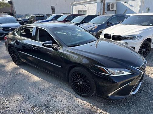 2022 Lexus ES 350 Base
