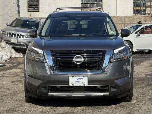 2024 Nissan Pathfinder Platinum 4WD