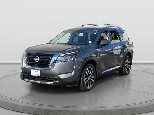 2024 Nissan Pathfinder Platinum 4WD
