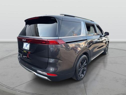 2024 Kia Carnival SX