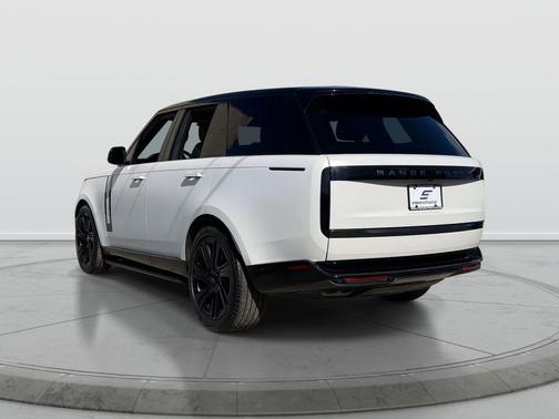 2023 Land Rover Range Rover P530 SE
